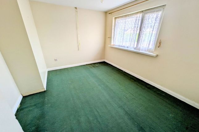 28, Maes Y Glyn, Ammanford photo 4