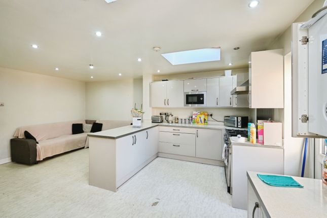 6, Wayford Grove, Birmingham photo 3