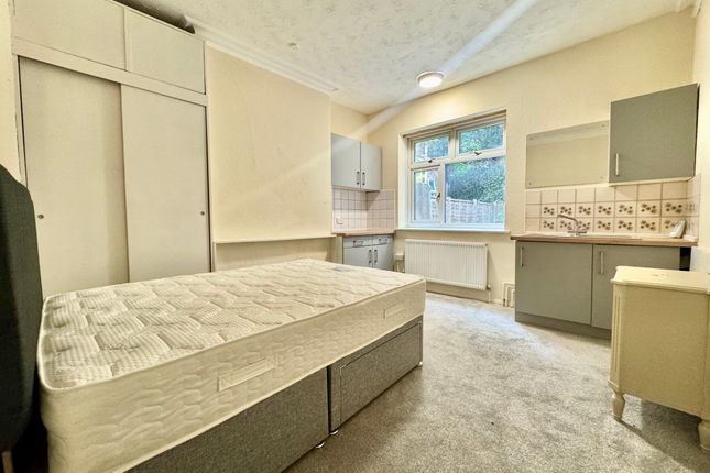 Room 4, 127, Rosary Road, NORWICH photo 2