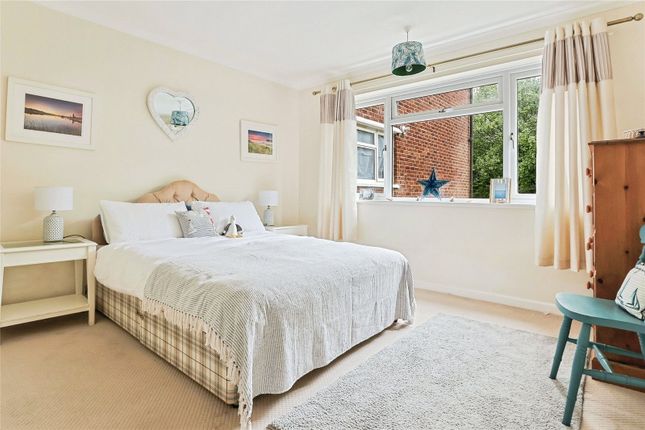 Flat 2 Bellmoor,, Portarlington Road, Bournemouth photo 4