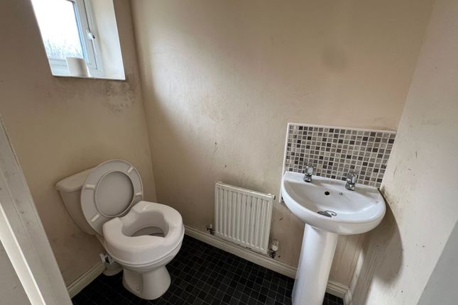 10, Cascade Way, Dudley photo 4