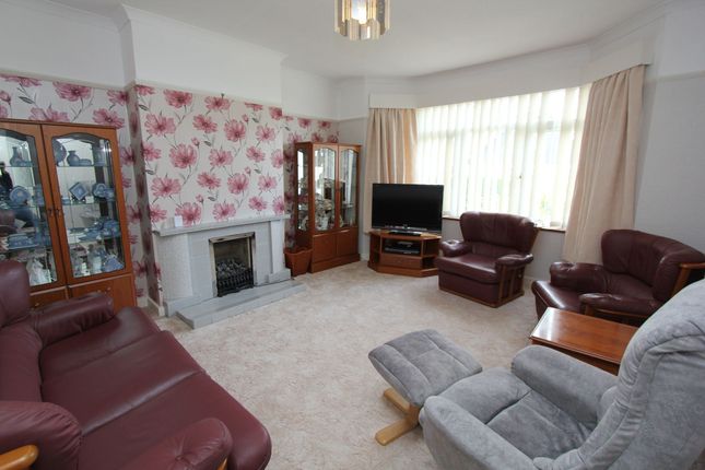 6 Lon Cefn Mably, Barry photo 2