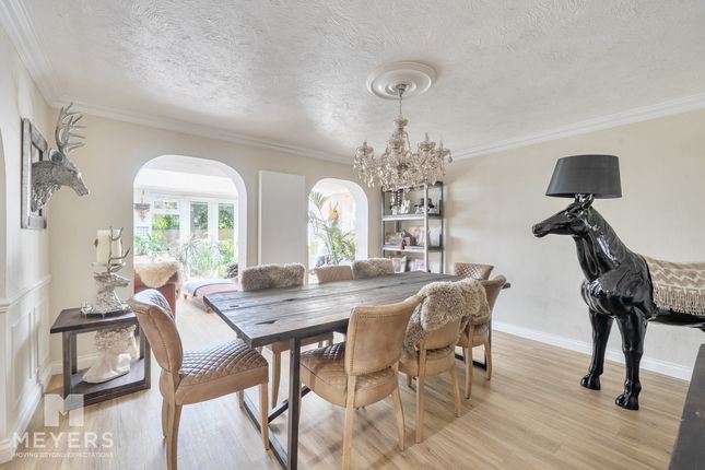 571a, Wimborne Road East, Ferndown photo 4