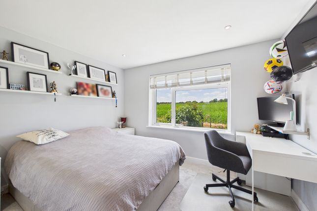 59a, Beechfield, Kings Langley photo 4