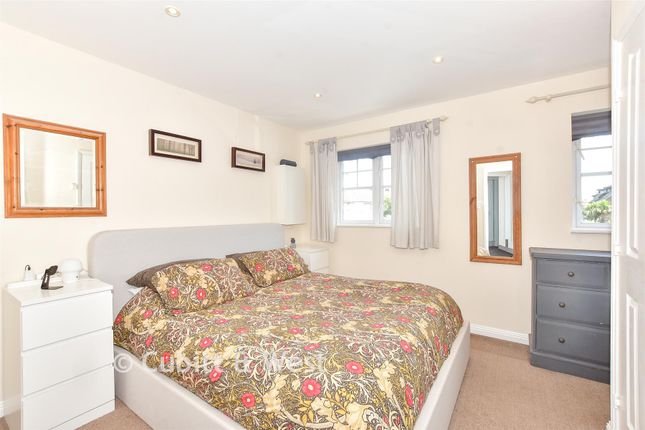 34, Penfolds Place, Arundel photo 2
