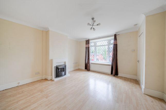 259, Wrenthorpe Road, Wakefield photo 2