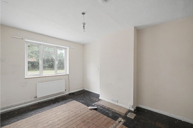 31, Talbot Close, Newbury photo 3