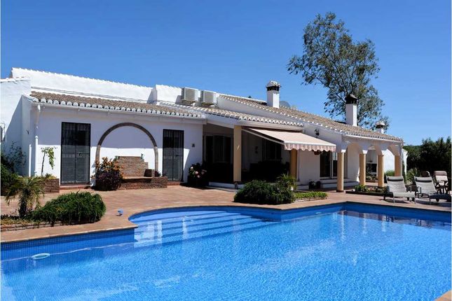 Thumbnail Villa for sale in Vinuela, Malaga, Spain