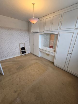 End terrace house to rent in Grosvenor Drive, Hornchurch RM11