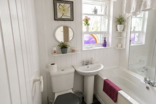5, Cinderford Way, Bromley photo 2