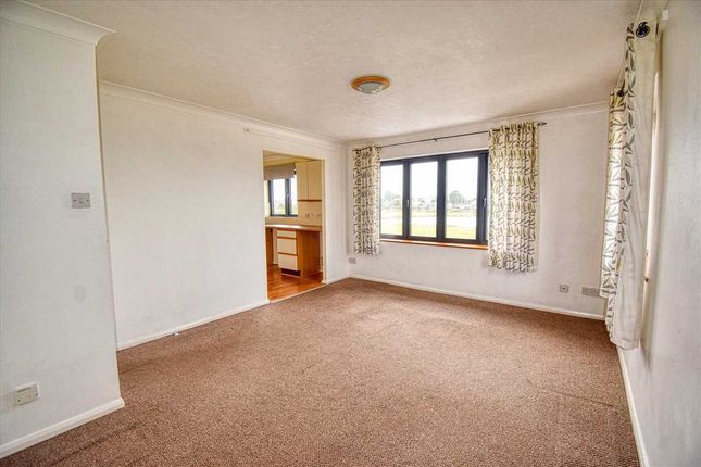 4, Mill Court, Walton on the Naze photo 3