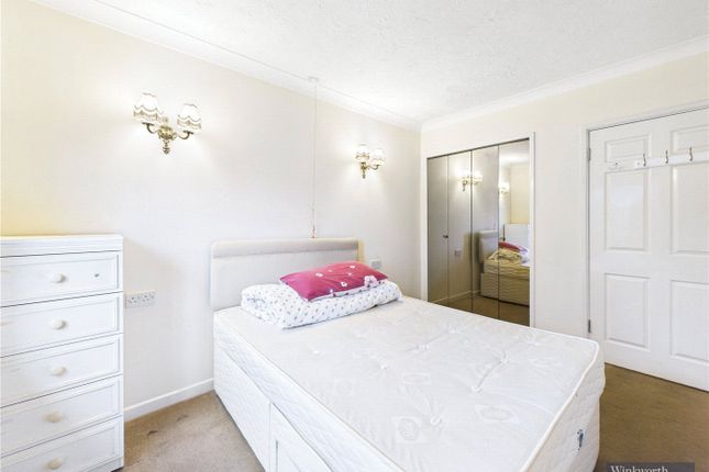 Brandreth Court, Harrow photo 4