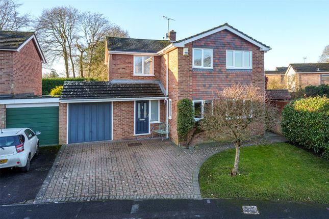 Link-detached house for sale in Perryhill Drive, Sandhurst, Berkshire