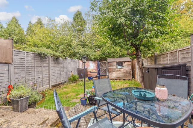 8, Woodcrest Walk, Reigate photo 2