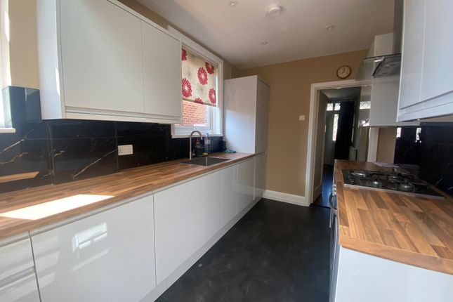 16, Cobden Crescent, SOUTHAMPTON photo 5