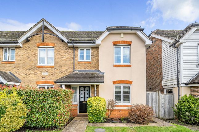 Thumbnail End terrace house for sale in Beechfield Place, Maidenhead