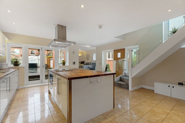 Detached house for sale in Greatheed Road Leamington Spa, Warwickshire