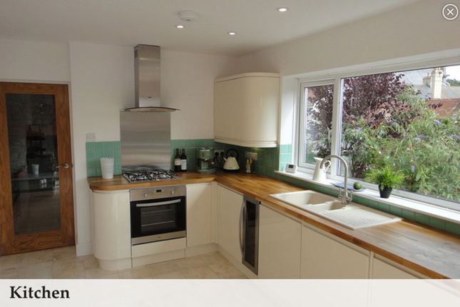 8 Prings Court Market Street, Brixham photo 3