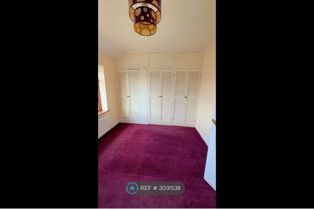 Fanshawe Crescent, Dagenham photo 3