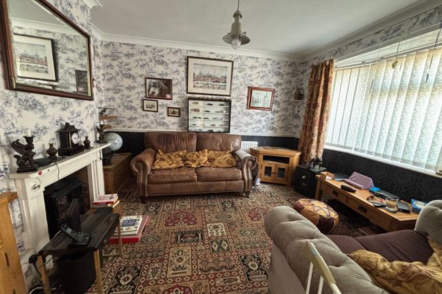 1 Elm Road, Stowmarket photo 2