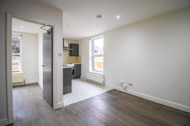 Flat 3, 84, Eldon Street, Preston photo 2