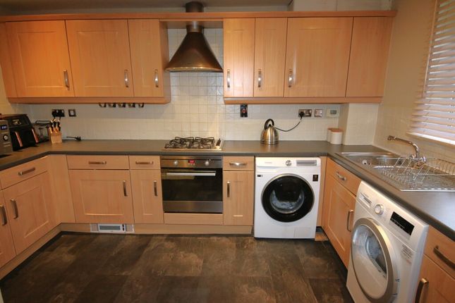 10, Kirkwood Drive, Durham photo 3