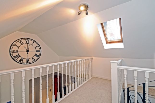Park Lodge, 65 Wapping Lane, London photo 3