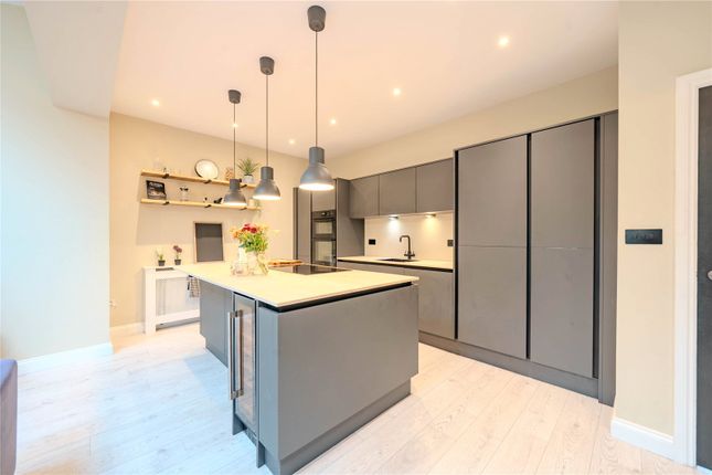 38, Allerton Grange Crescent, West Yorkshire photo 3