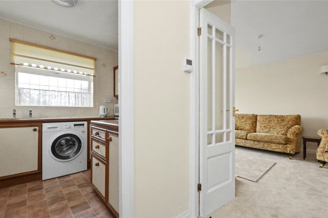 71, Greenmoor Avenue, Wakefield photo 5