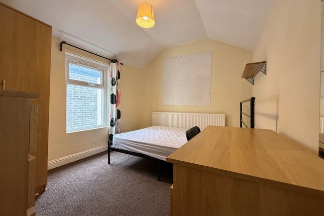 72, Coburn Street, Cardiff photo 4