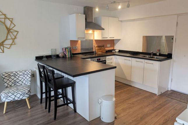 Apple Trees Place, Woking photo 5