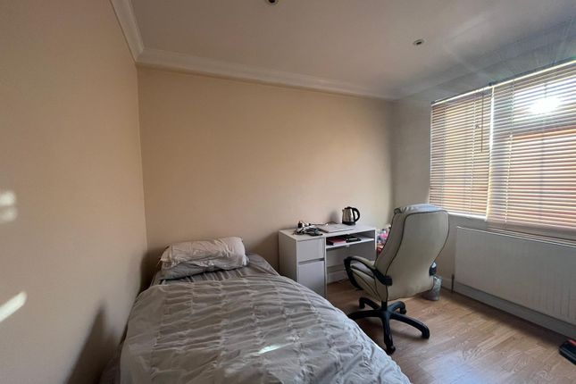 Thumbnail Room to rent in Trinity Road, Southall
