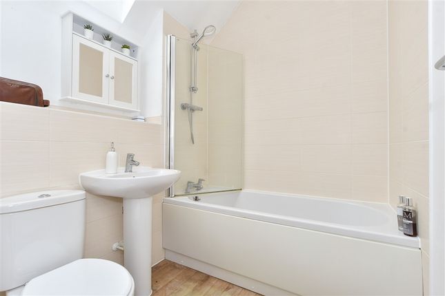 Brushwood Grove, Emsworth photo 5