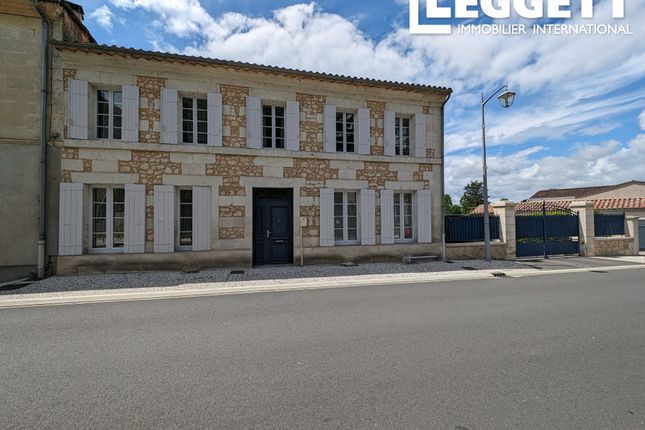 Thumbnail Villa for sale in Montguyon, Charente-Maritime, Nouvelle-Aquitaine