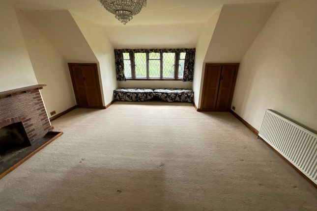 4 The Thatched House, Pinewoods, Bexhill-on-Sea photo 3