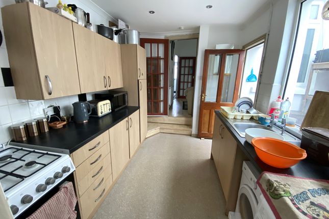 162, Railway Street, Cardiff photo 2