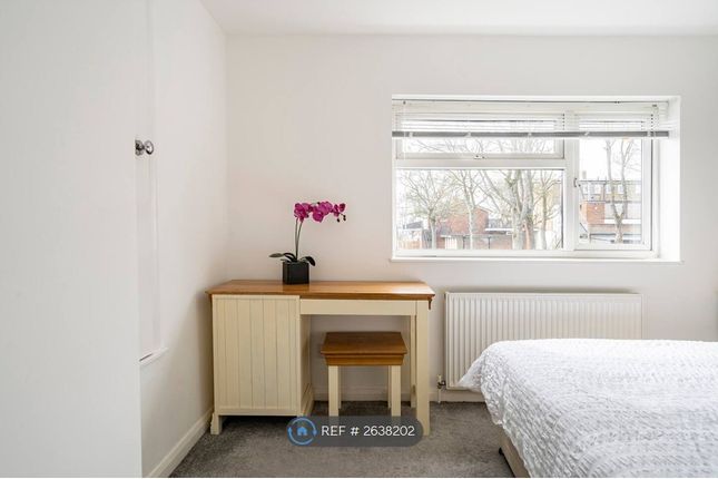 Oakfields, Stevenage photo 5