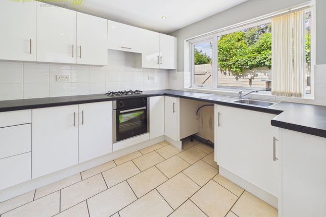 25, Moss Grove, Birkenhead photo 2