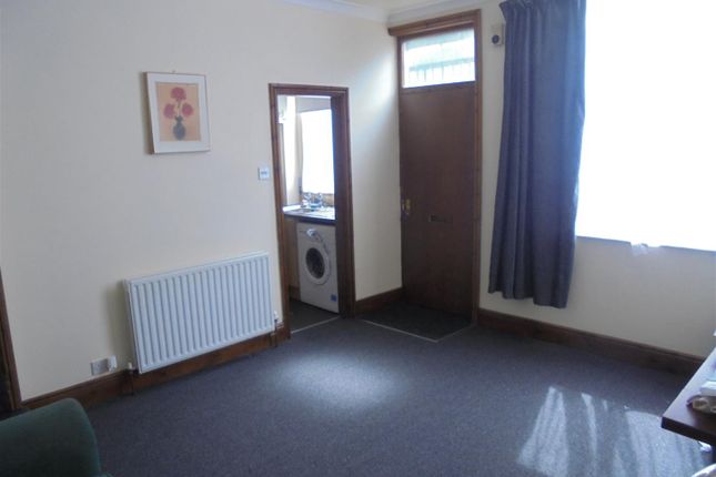 16, Tilbury View, Leeds photo 2