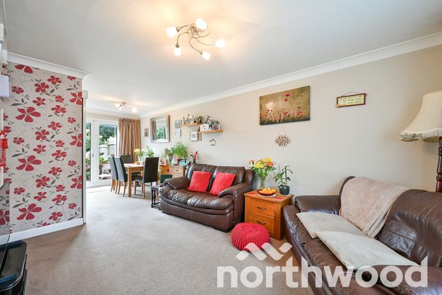 11, Hunting Gate Drive, Chessington photo 2