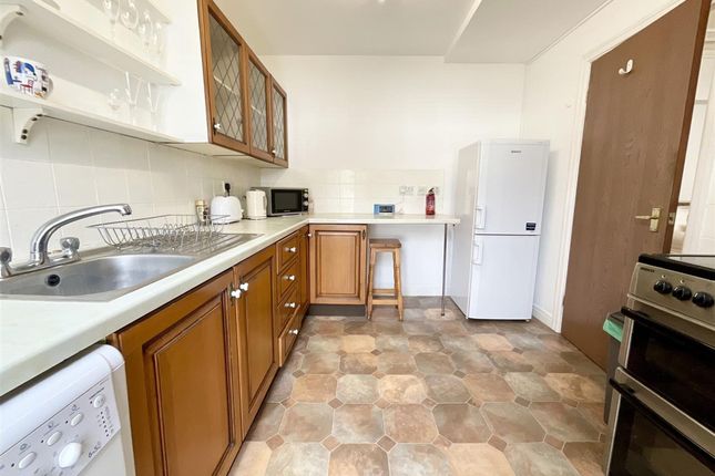 24 Fairview Court St. Martins Avenue, Scarborough photo 3