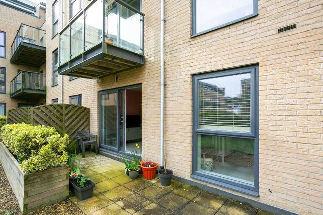 Flat for sale in Harrison House, The Embankment, Nash Mills Wharf, Hemel Hempstead