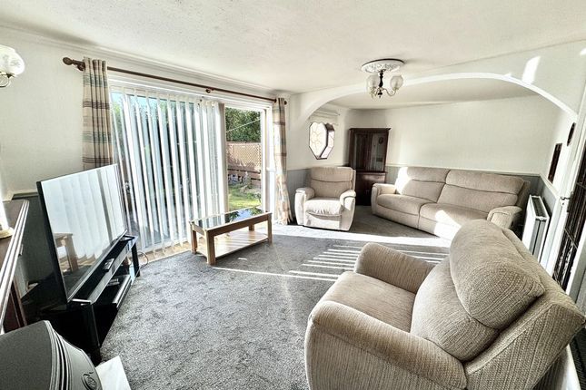 33, St. Stephens Way, North Shields photo 2