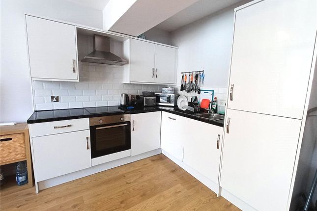 Flat 3, 26-28, Mary Street, Porthcawl photo 3