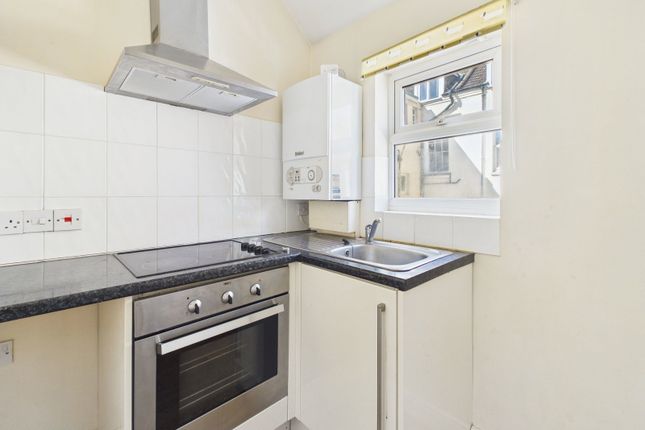 3,Flat 6, Queens Road, Worthing photo 4