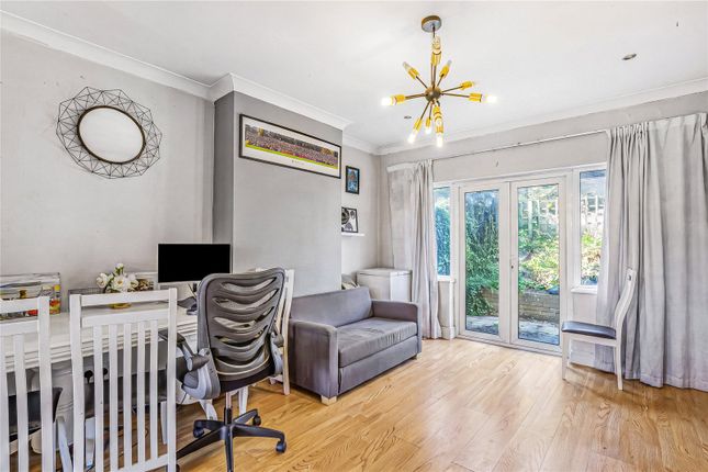 190, Rochester Drive, Bexley photo 4