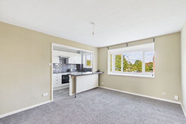 22 Bellfield, Croydon photo 2