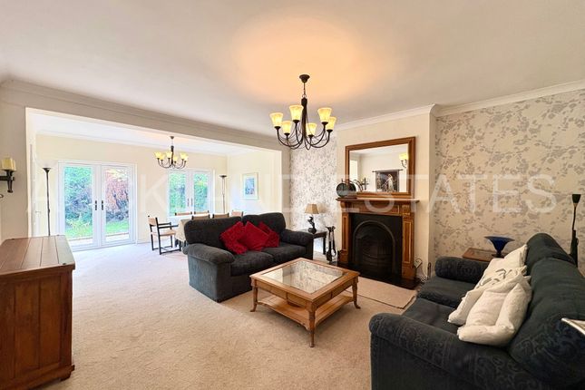 8, Sutherland Way, Potters Bar photo 2