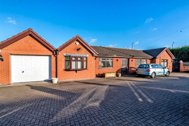 Thumbnail Detached bungalow for sale in Pooles Lane, Willenhall