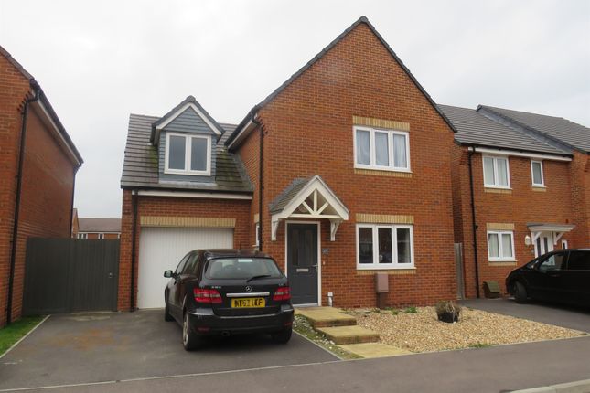 Thumbnail Detached house for sale in Herons Way, Hayling Island